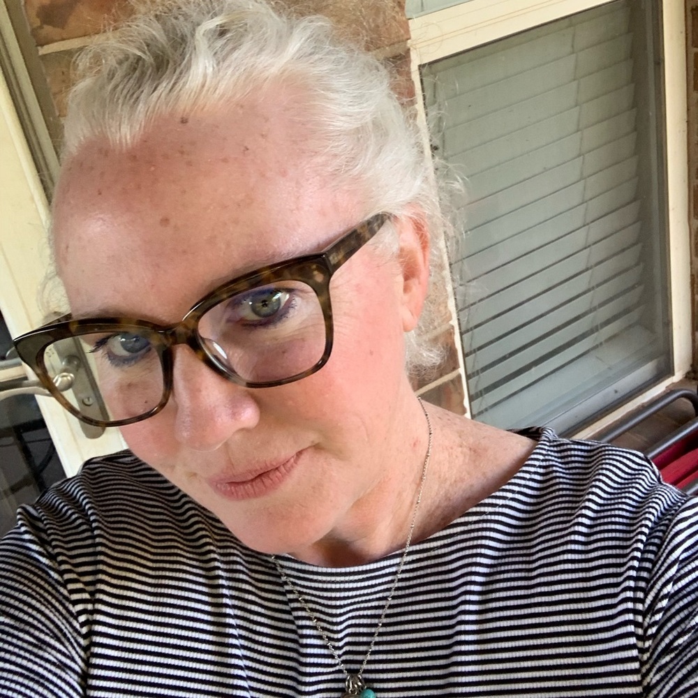 Meet your Posher, Polly